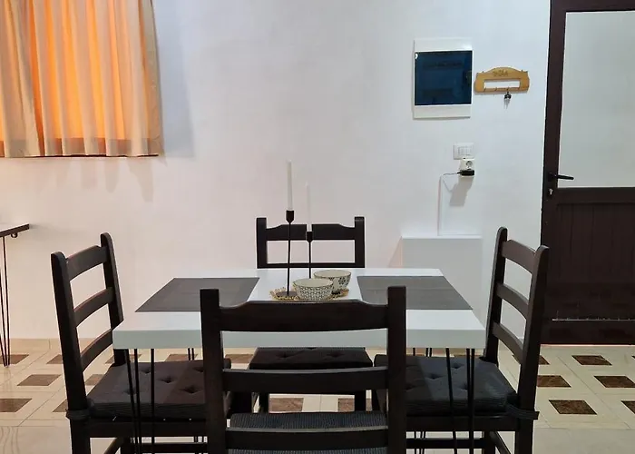 Tinka In 公寓 Sarandë