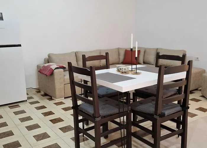 Tinka In Appartement *